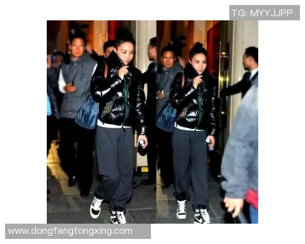 足球明星入场时手拿包的时尚风潮与背后故事解析